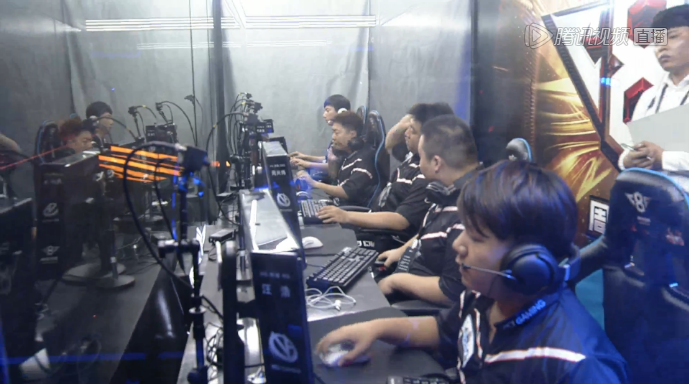 PCS赛区MFT战队官宣大名单 风哥FireFox担任战队总监